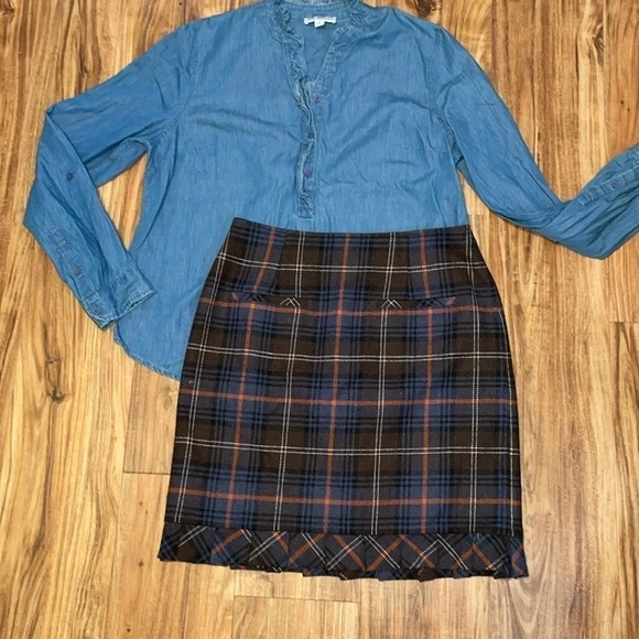 CAbi Dresses & Skirts - Cabi women’s skirt 8 medium pencil wool blend straight knee plaid stretch brown